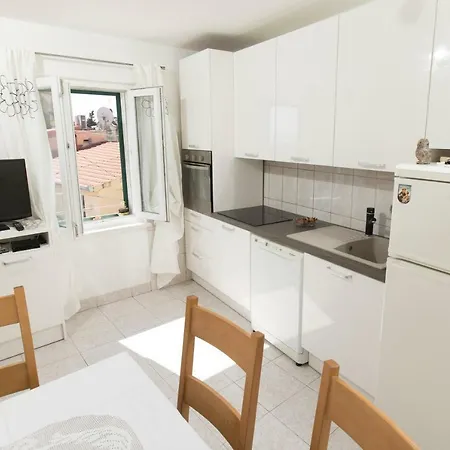 Apartment Mediterranean Split